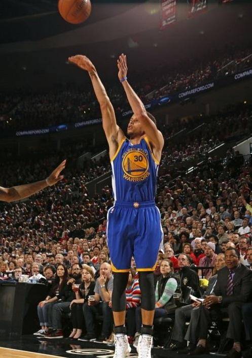 西甲：皇马客场2-2战平比利亚雷亚尔（西甲-皇马客场2-2与比利亚雷亚尔握手言和）