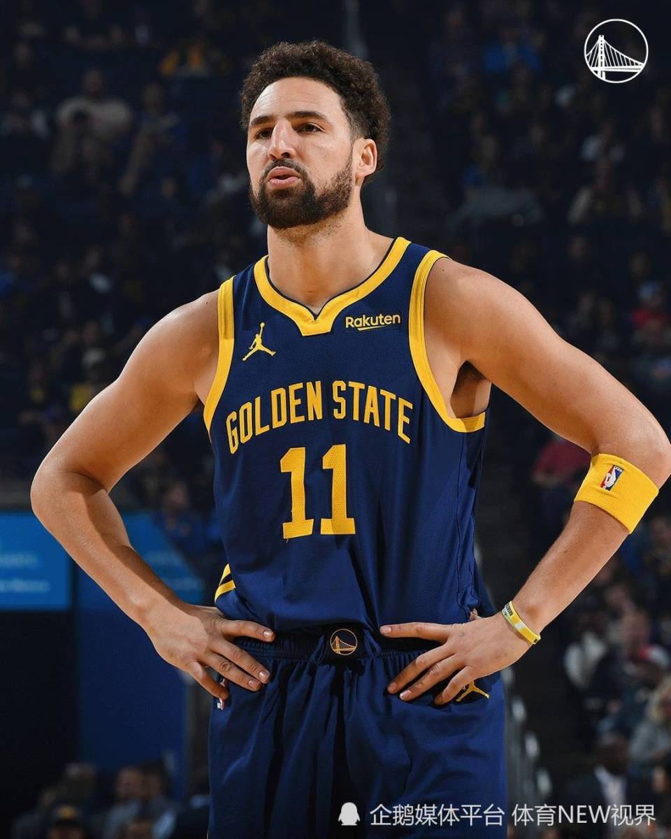 掘金约基奇豪取三双助球队连胜（约基奇砍下三双 率掘金延续连胜）