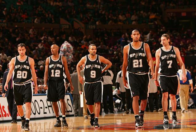 图片报：拜仁明夏若签施洛特贝克，5年总费用比续约于帕还高（图片报：拜仁若明夏签下施洛特贝克，五年总成本将高于续约于帕）